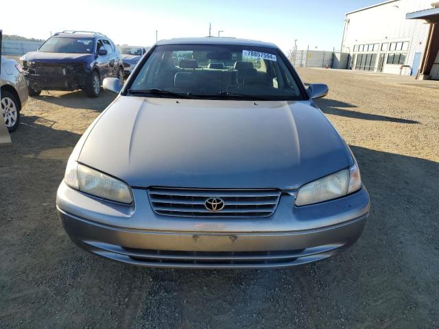 Photo 4 VIN: JT2BF28K9W0122995 - TOYOTA CAMRY LE 