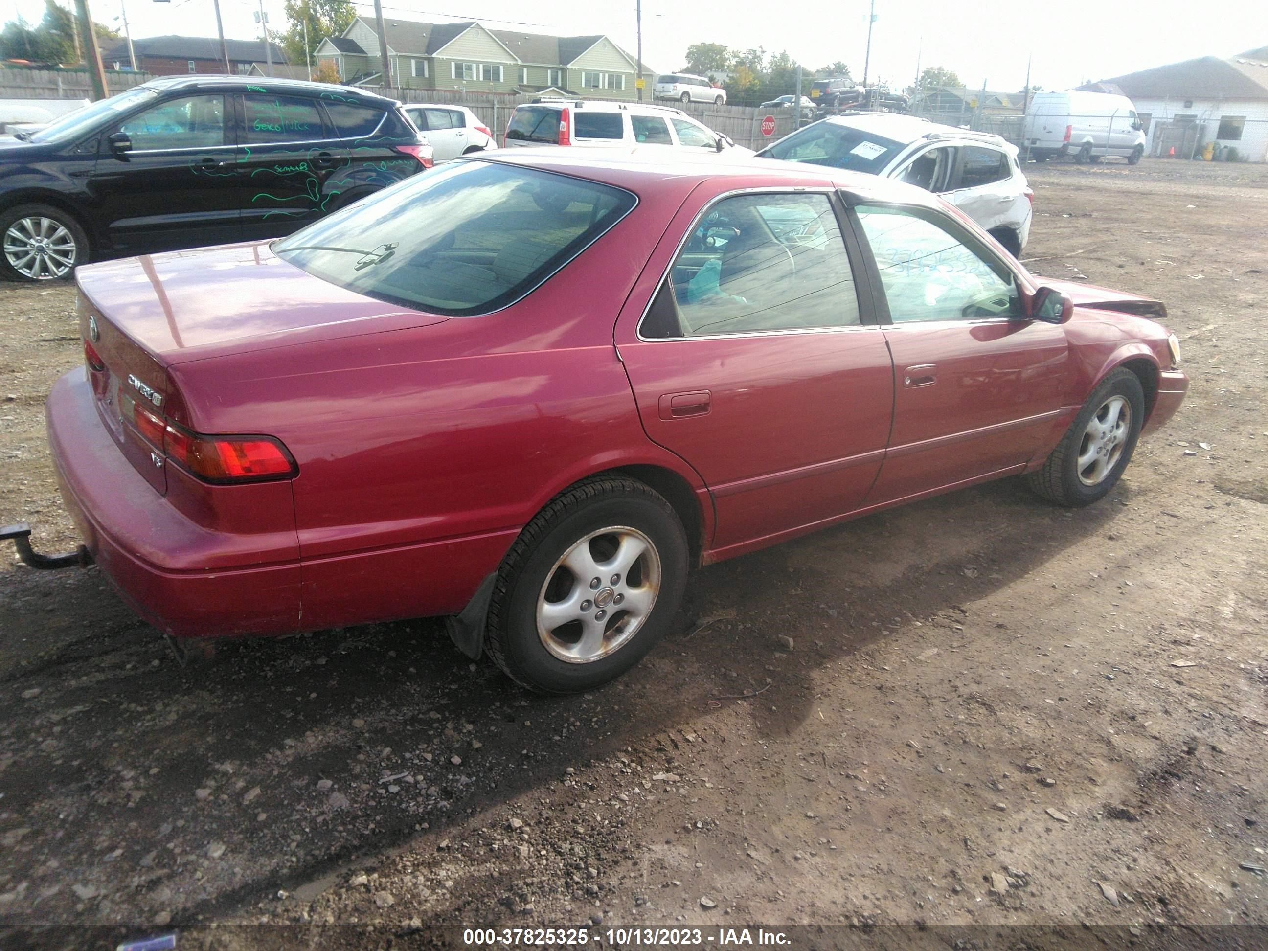 Photo 3 VIN: JT2BF28K9W0142731 - TOYOTA CAMRY 