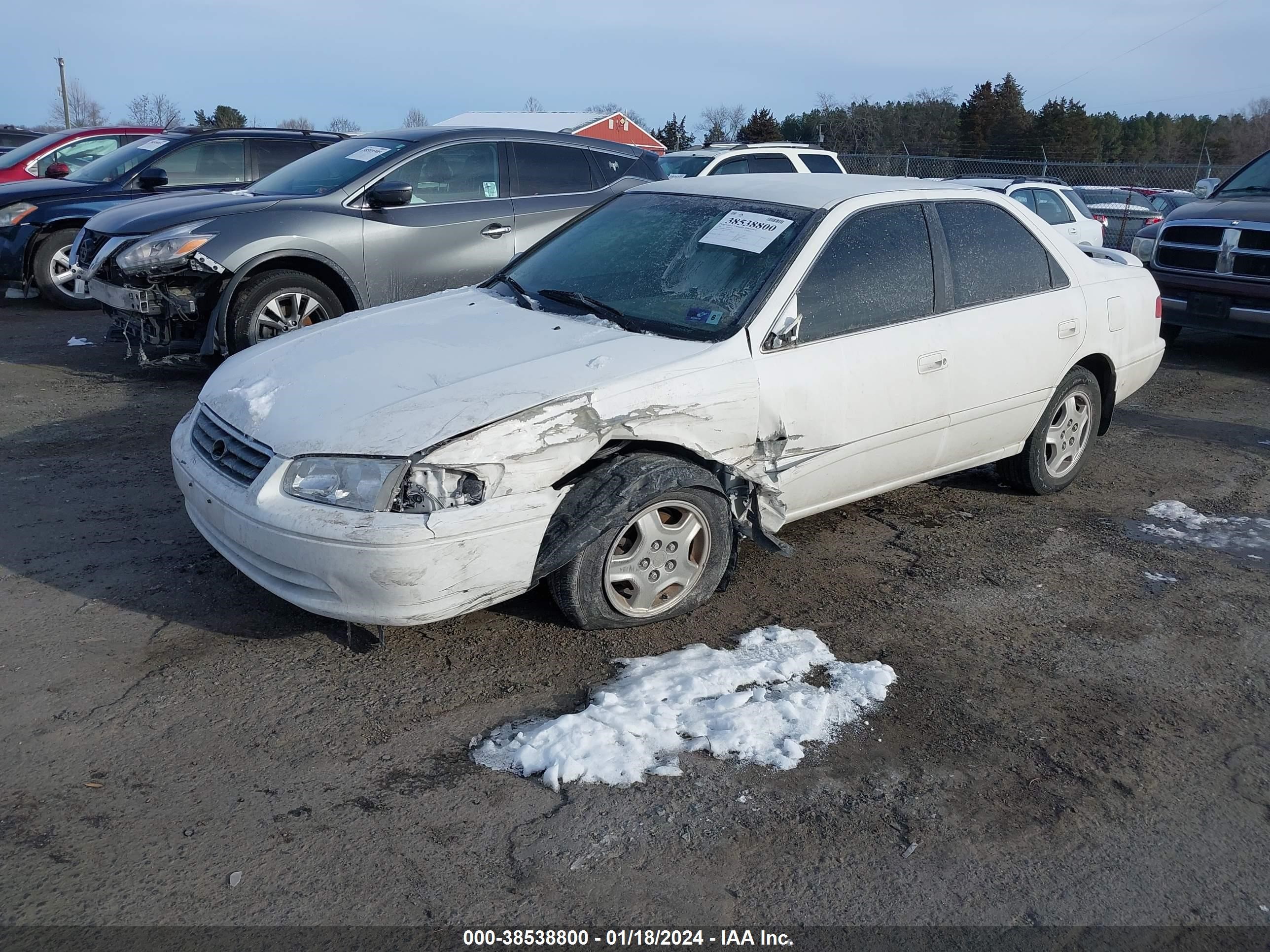 Photo 1 VIN: JT2BF28KXY0240542 - TOYOTA CAMRY 