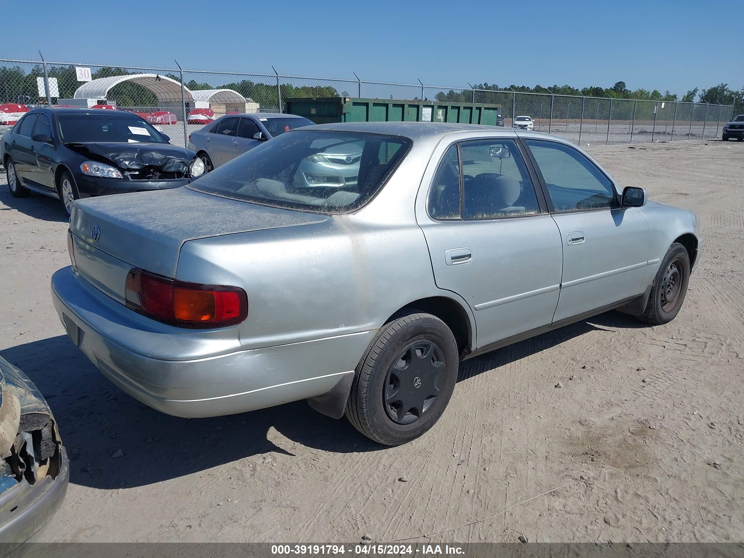 Photo 3 VIN: JT2BG12K0T0346703 - TOYOTA CAMRY 