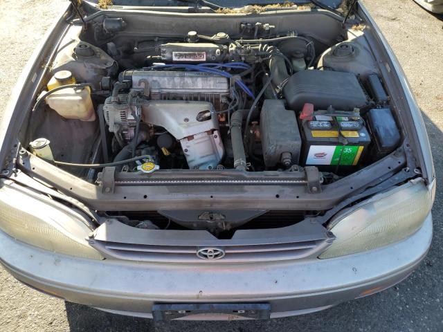 Photo 10 VIN: JT2BG12K0T0384657 - TOYOTA CAMRY DX 