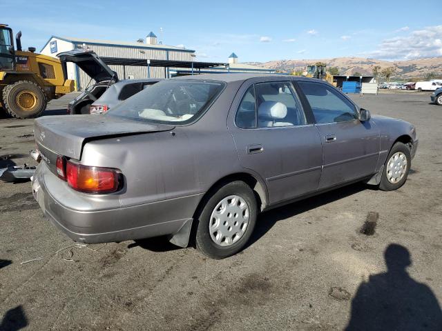 Photo 2 VIN: JT2BG12K0T0384657 - TOYOTA CAMRY DX 