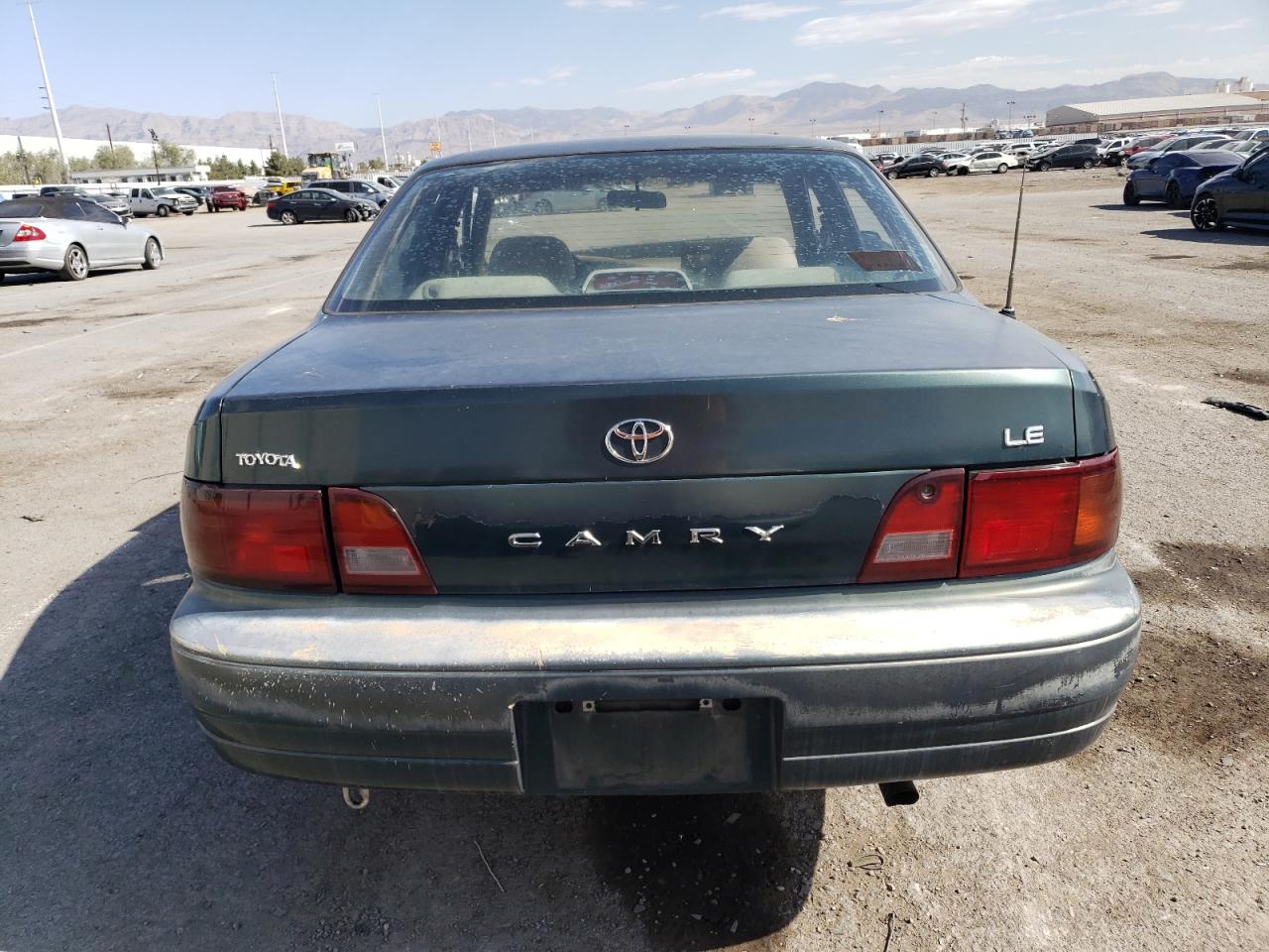 Photo 5 VIN: JT2BG12K1T0386028 - TOYOTA CAMRY 