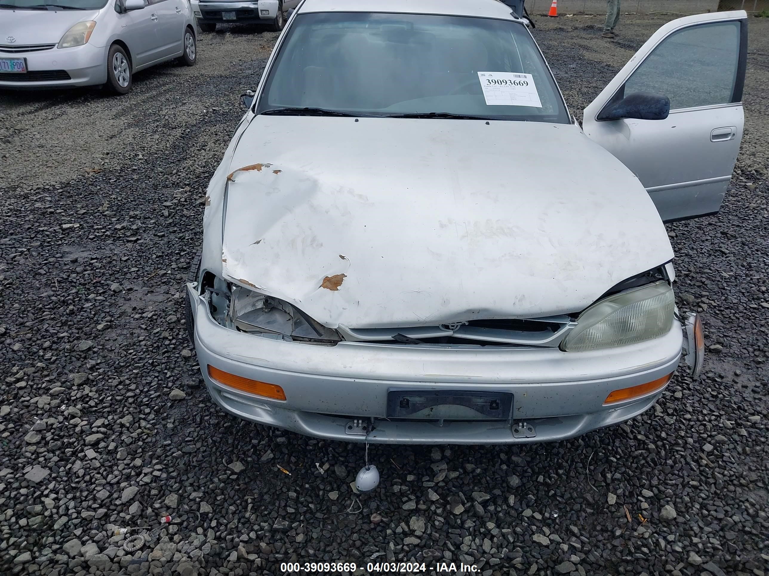 Photo 5 VIN: JT2BG12K3T0357386 - TOYOTA CAMRY 