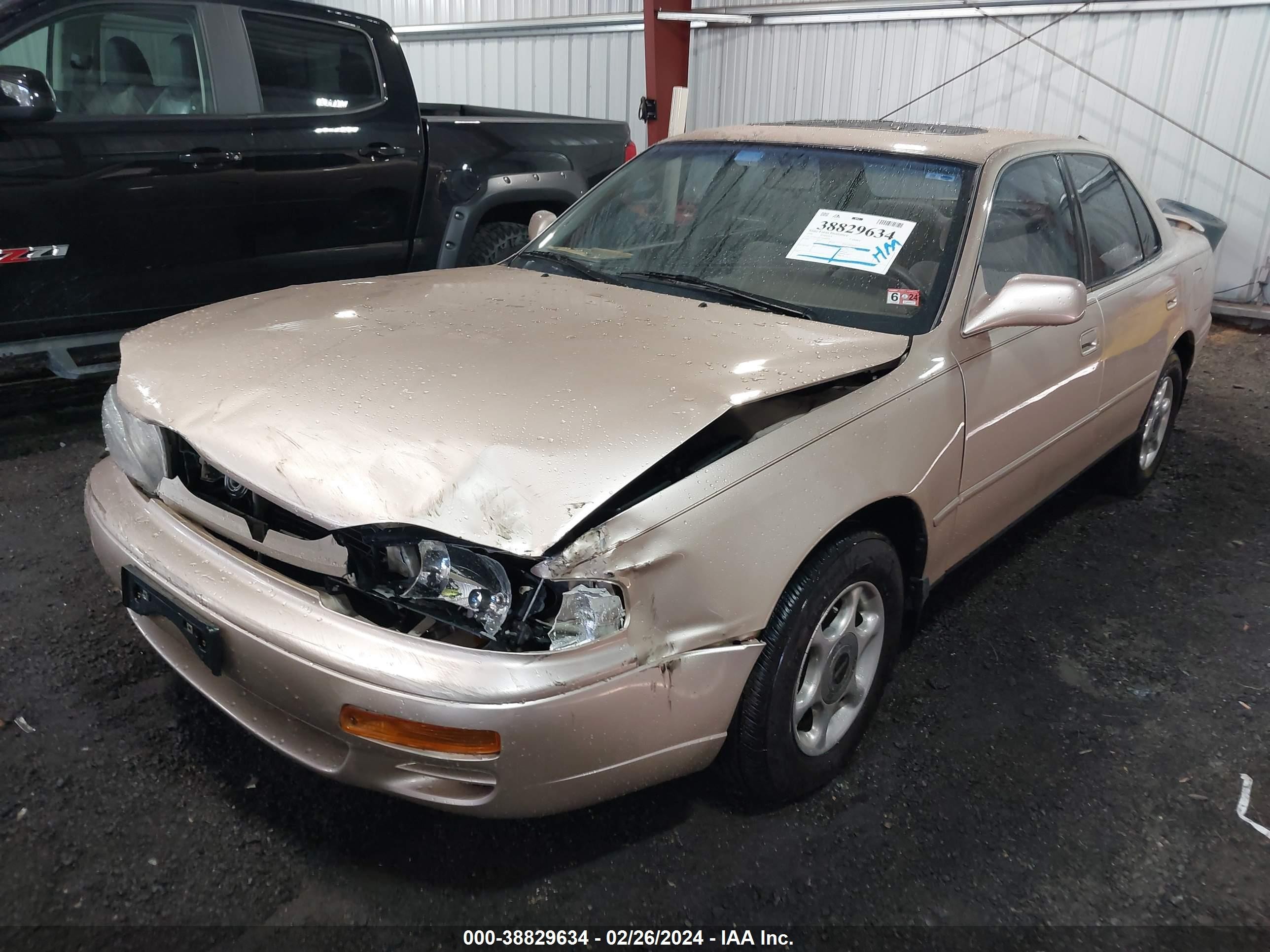 Photo 1 VIN: JT2BG12K3T0408448 - TOYOTA CAMRY 