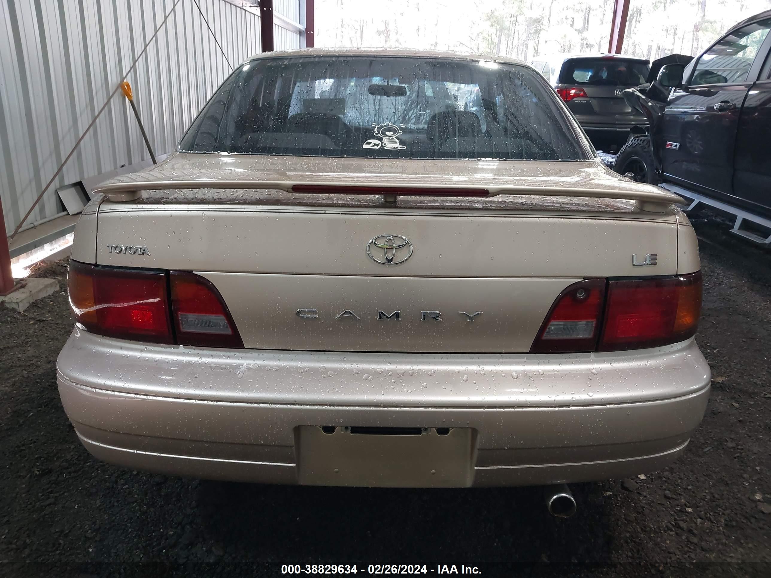 Photo 15 VIN: JT2BG12K3T0408448 - TOYOTA CAMRY 