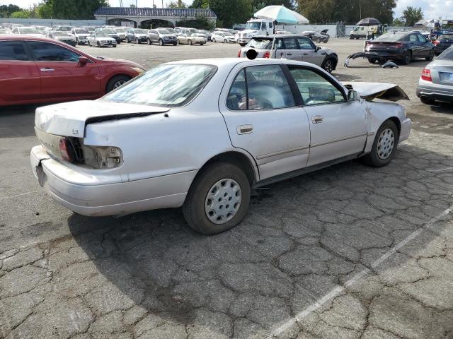 Photo 2 VIN: JT2BG12K6T0374621 - TOYOTA CAMRY 