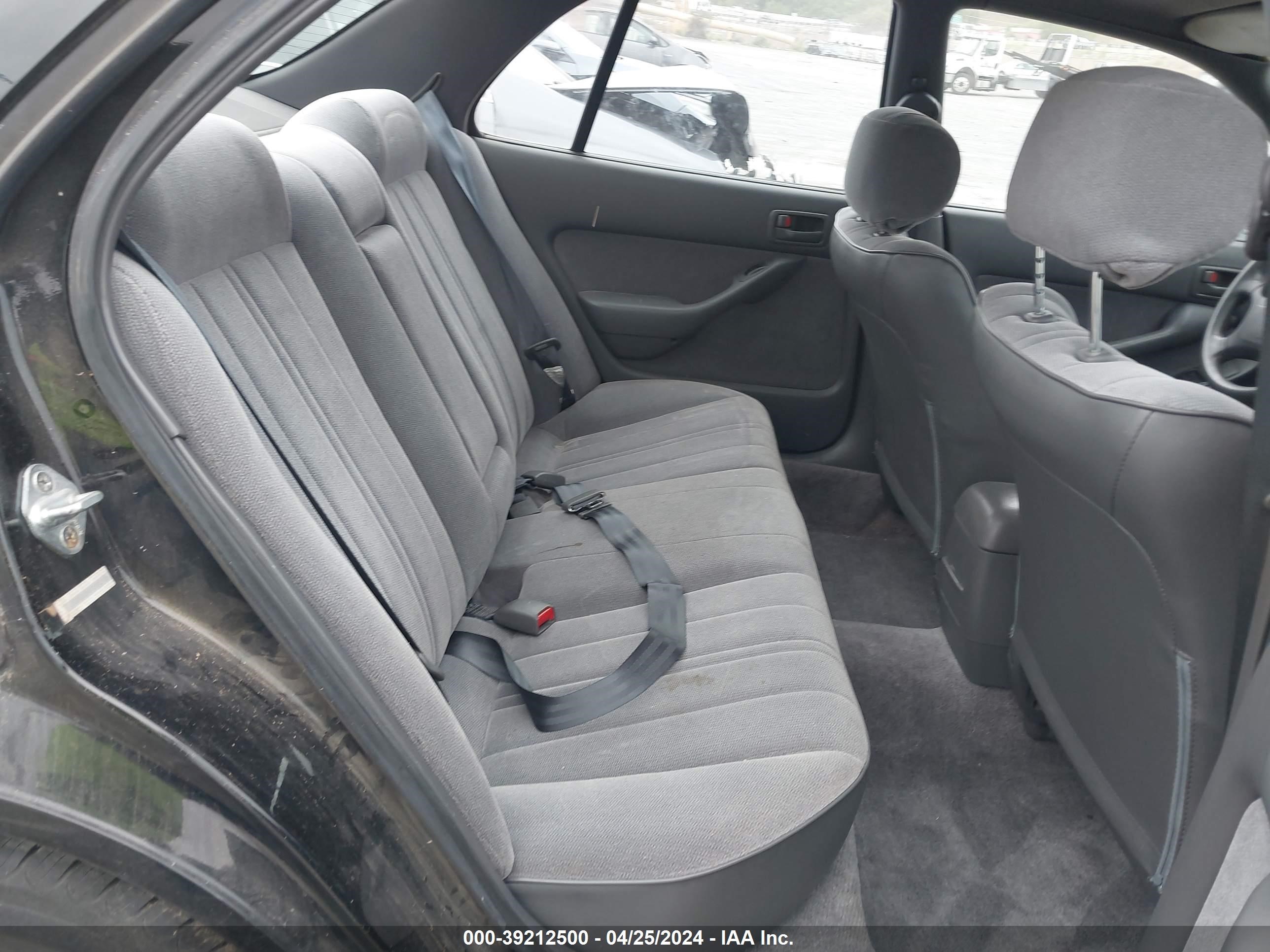 Photo 7 VIN: JT2BG12K8T0392926 - TOYOTA CAMRY 