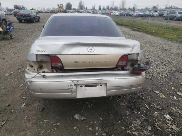 Photo 8 VIN: JT2BG12KXT0382477 - TOYOTA CAMRY DX 