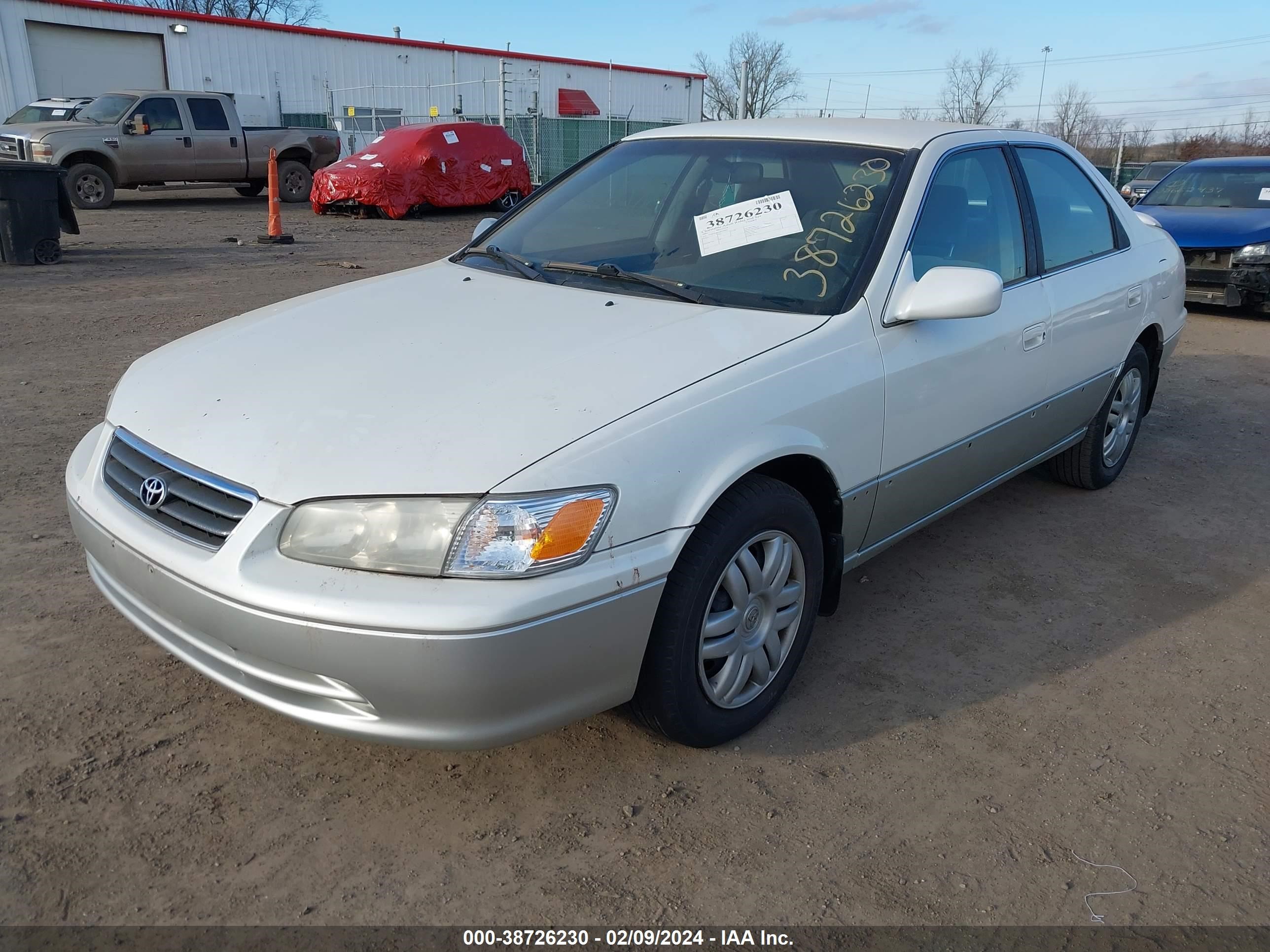 Photo 1 VIN: JT2BG22K010560965 - TOYOTA CAMRY 