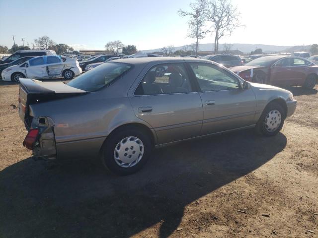 Photo 2 VIN: JT2BG22K0V0022983 - TOYOTA CAMRY 