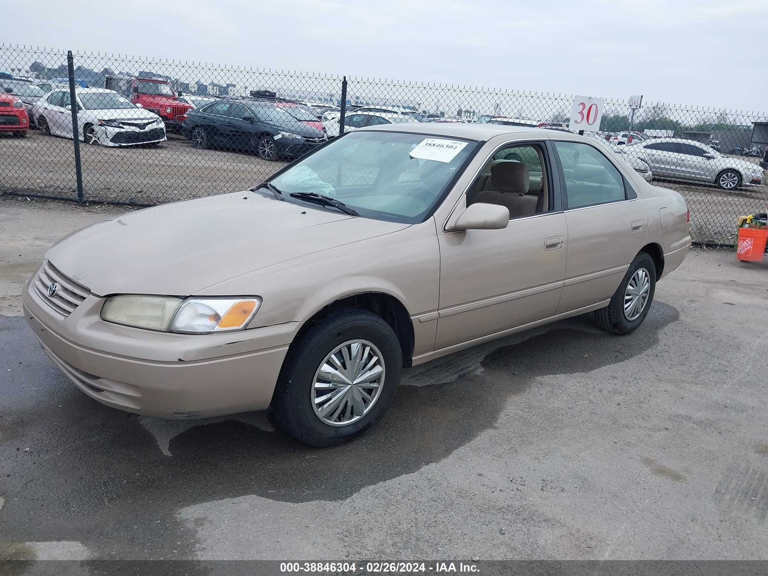 Photo 1 VIN: JT2BG22K0V0026368 - TOYOTA CAMRY 