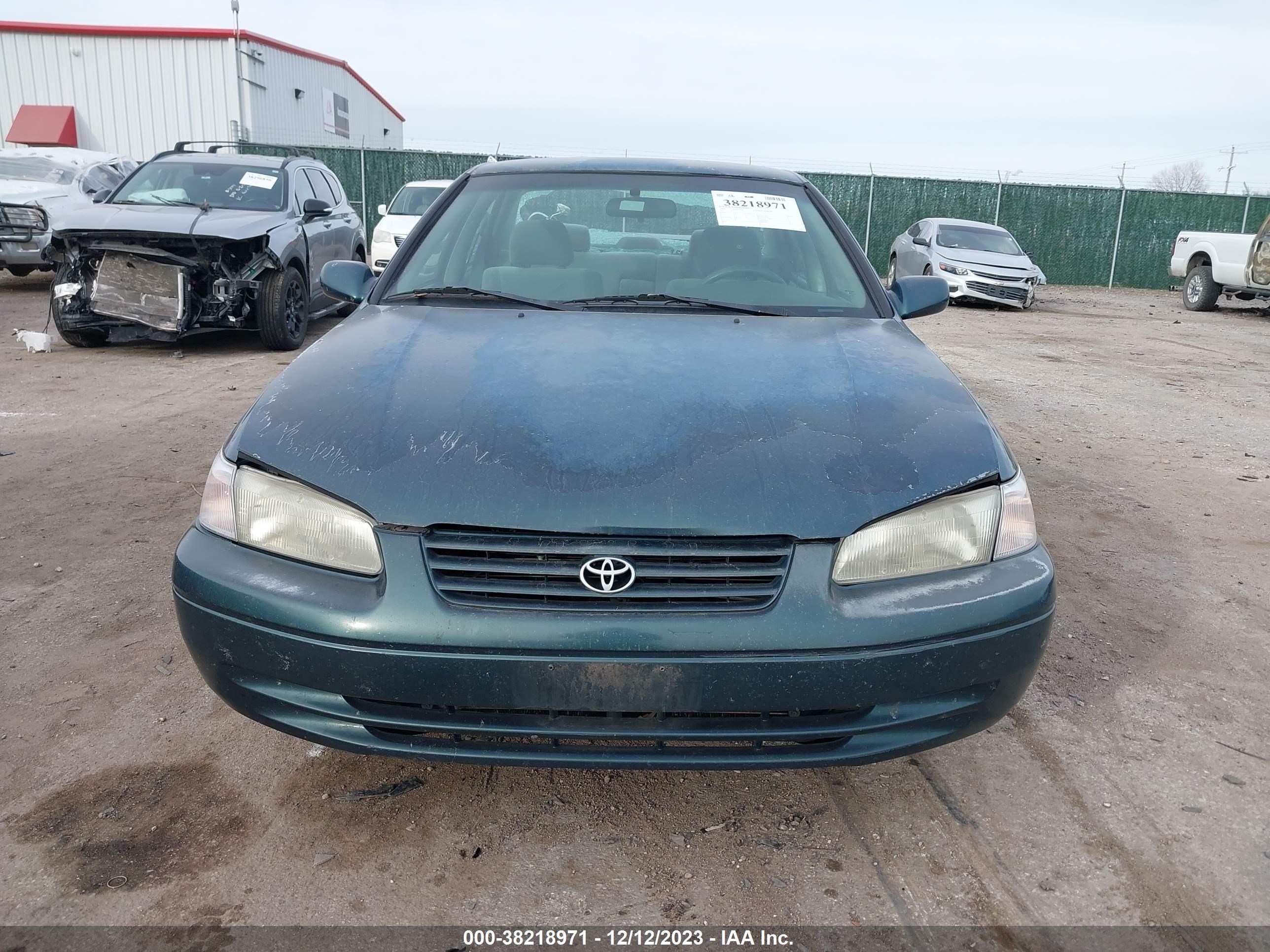 Photo 11 VIN: JT2BG22K0W0139416 - TOYOTA CAMRY 