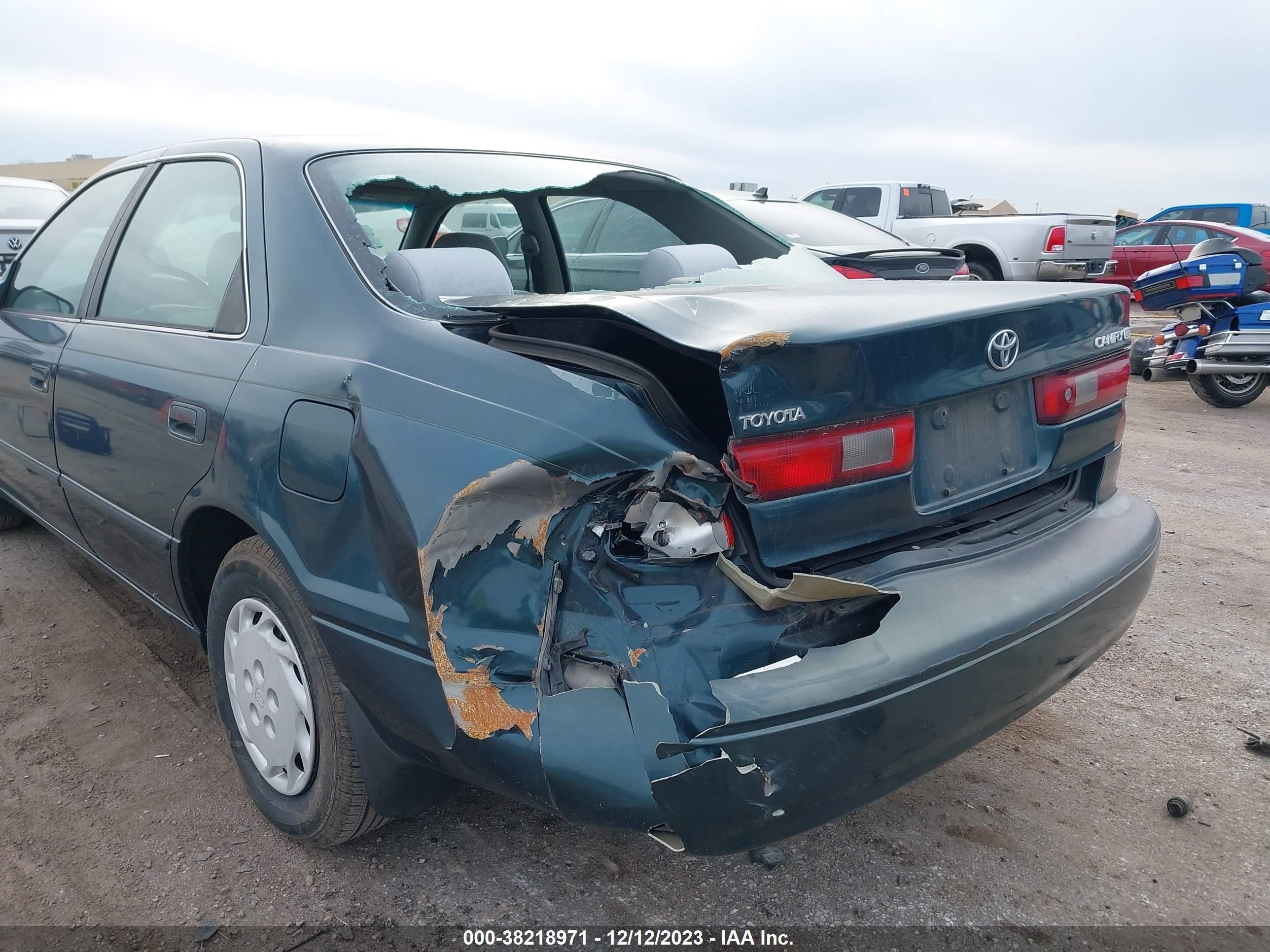 Photo 5 VIN: JT2BG22K0W0139416 - TOYOTA CAMRY 