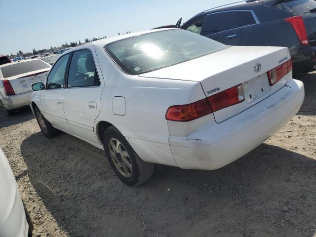 Photo 1 VIN: JT2BG22K0Y0415130 - TOYOTA CAMRY CE 