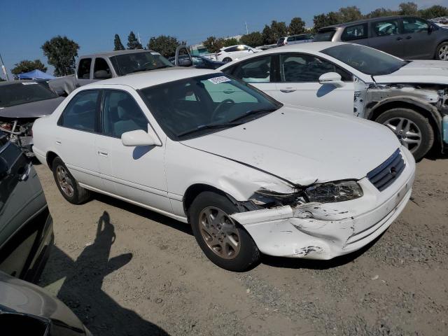 Photo 3 VIN: JT2BG22K0Y0415130 - TOYOTA CAMRY CE 