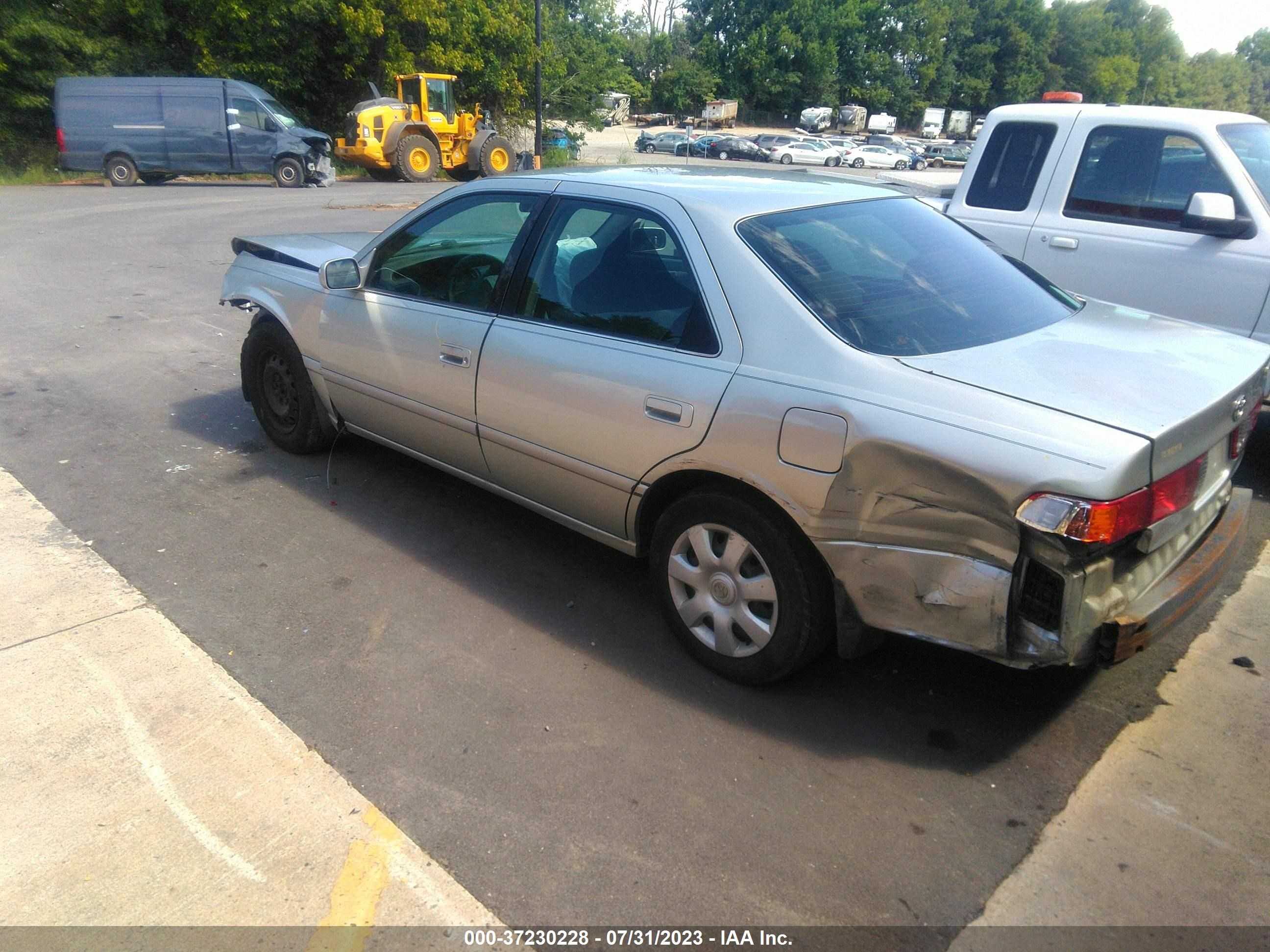 Photo 2 VIN: JT2BG22K0Y0469138 - TOYOTA CAMRY 