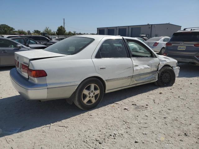 Photo 2 VIN: JT2BG22K110573210 - TOYOTA CAMRY CE 