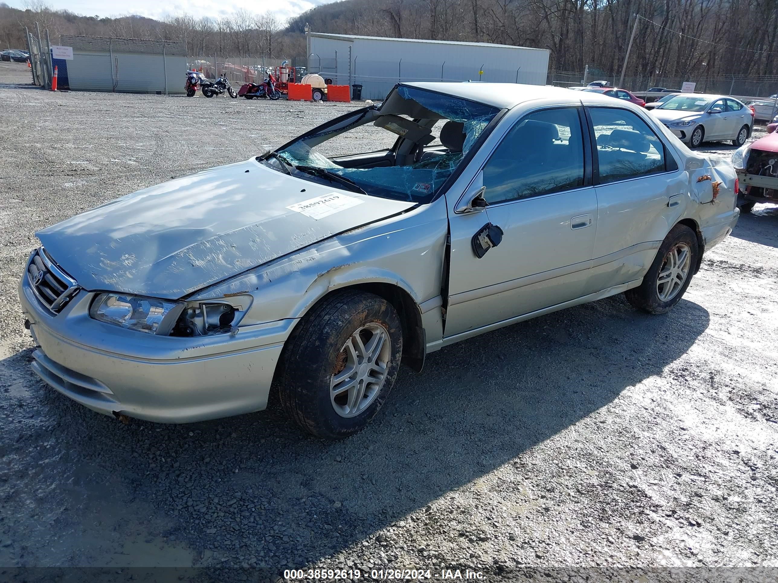 Photo 1 VIN: JT2BG22K110595658 - TOYOTA CAMRY 