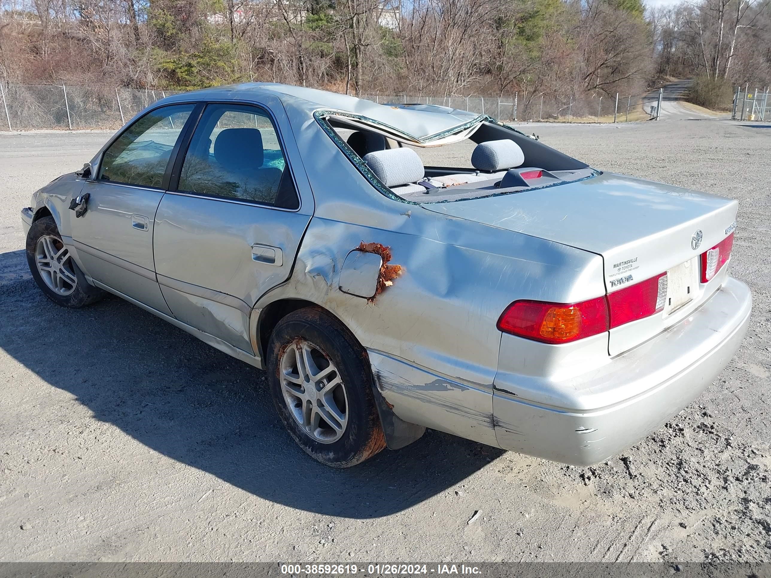 Photo 2 VIN: JT2BG22K110595658 - TOYOTA CAMRY 