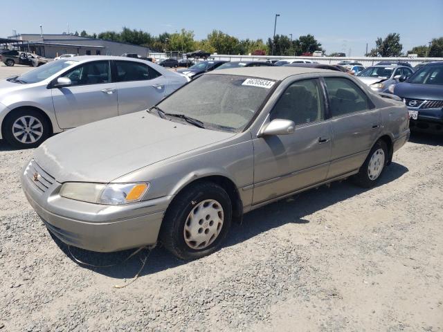 Photo 0 VIN: JT2BG22K1V0006372 - TOYOTA CAMRY LE 