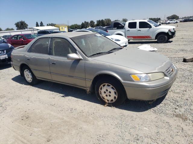 Photo 3 VIN: JT2BG22K1V0006372 - TOYOTA CAMRY LE 