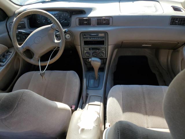 Photo 7 VIN: JT2BG22K1V0046211 - TOYOTA CAMRY LE 