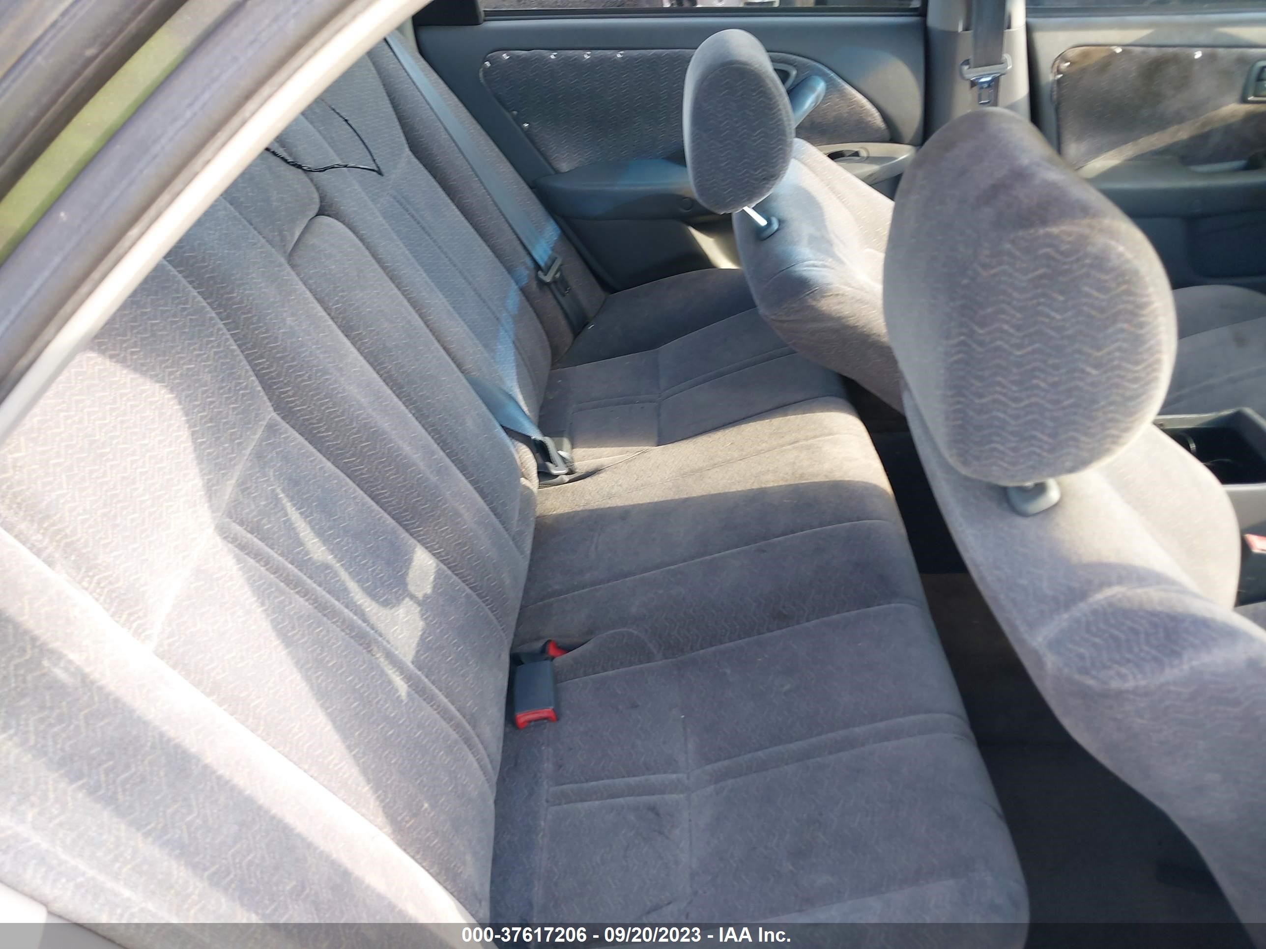 Photo 7 VIN: JT2BG22K1W0125301 - TOYOTA CAMRY 