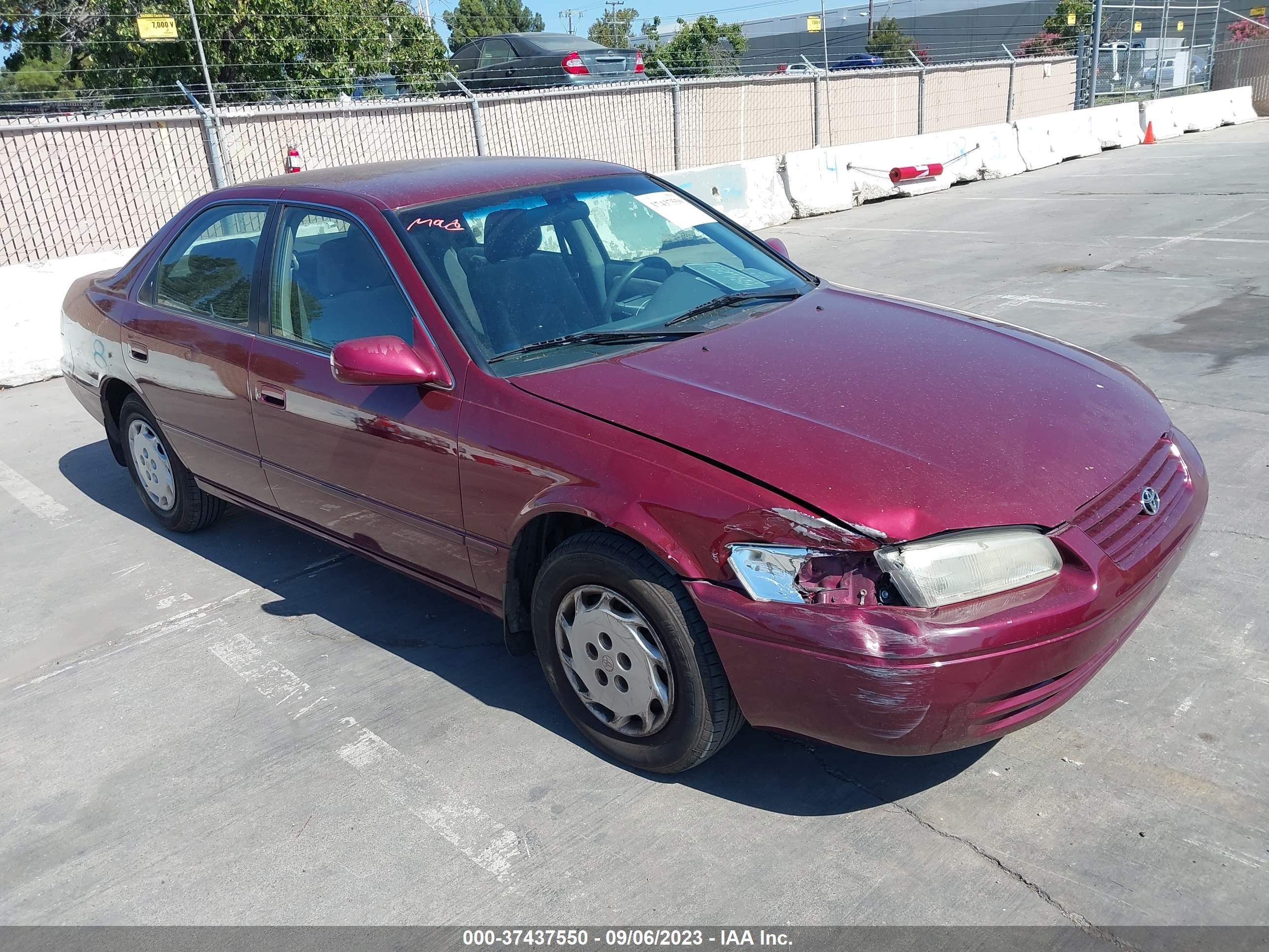 Photo 0 VIN: JT2BG22K1W0213409 - TOYOTA CAMRY 