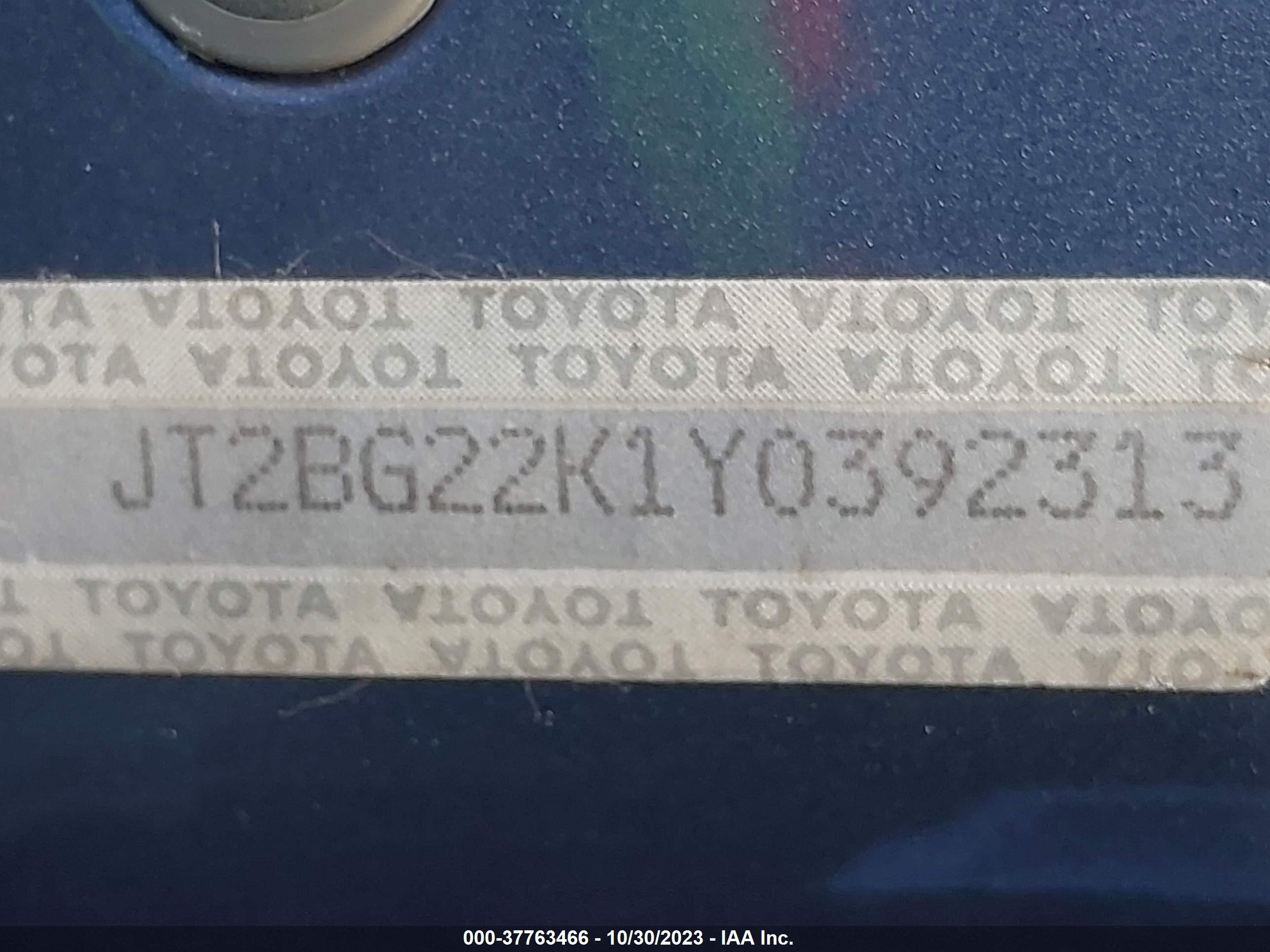 Photo 8 VIN: JT2BG22K1Y0392313 - TOYOTA CAMRY 