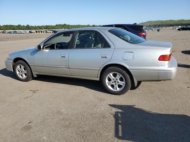 Photo 1 VIN: JT2BG22K1Y0516998 - TOYOTA CAMRY CE 