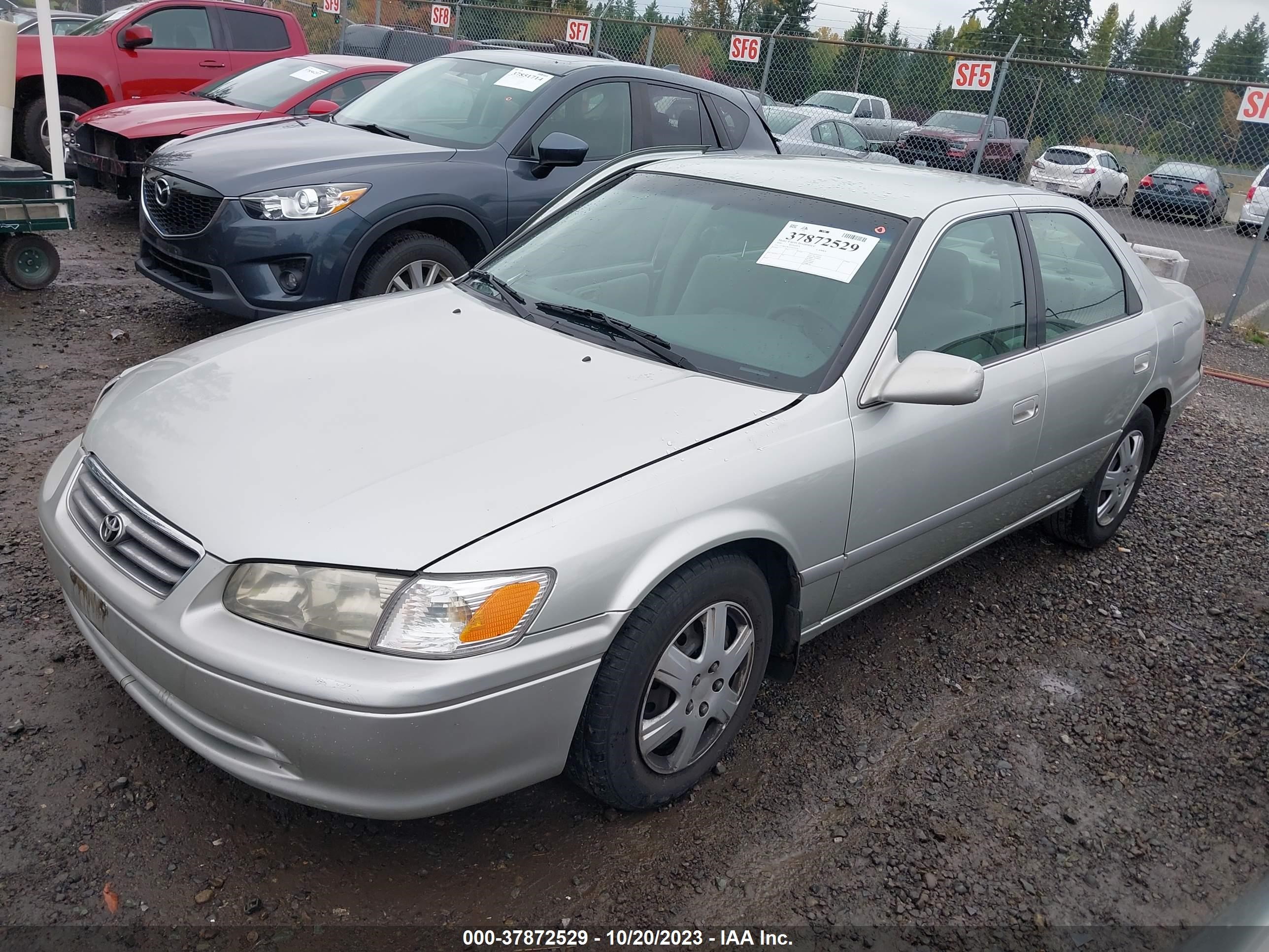 Photo 1 VIN: JT2BG22K1Y0529539 - TOYOTA CAMRY 