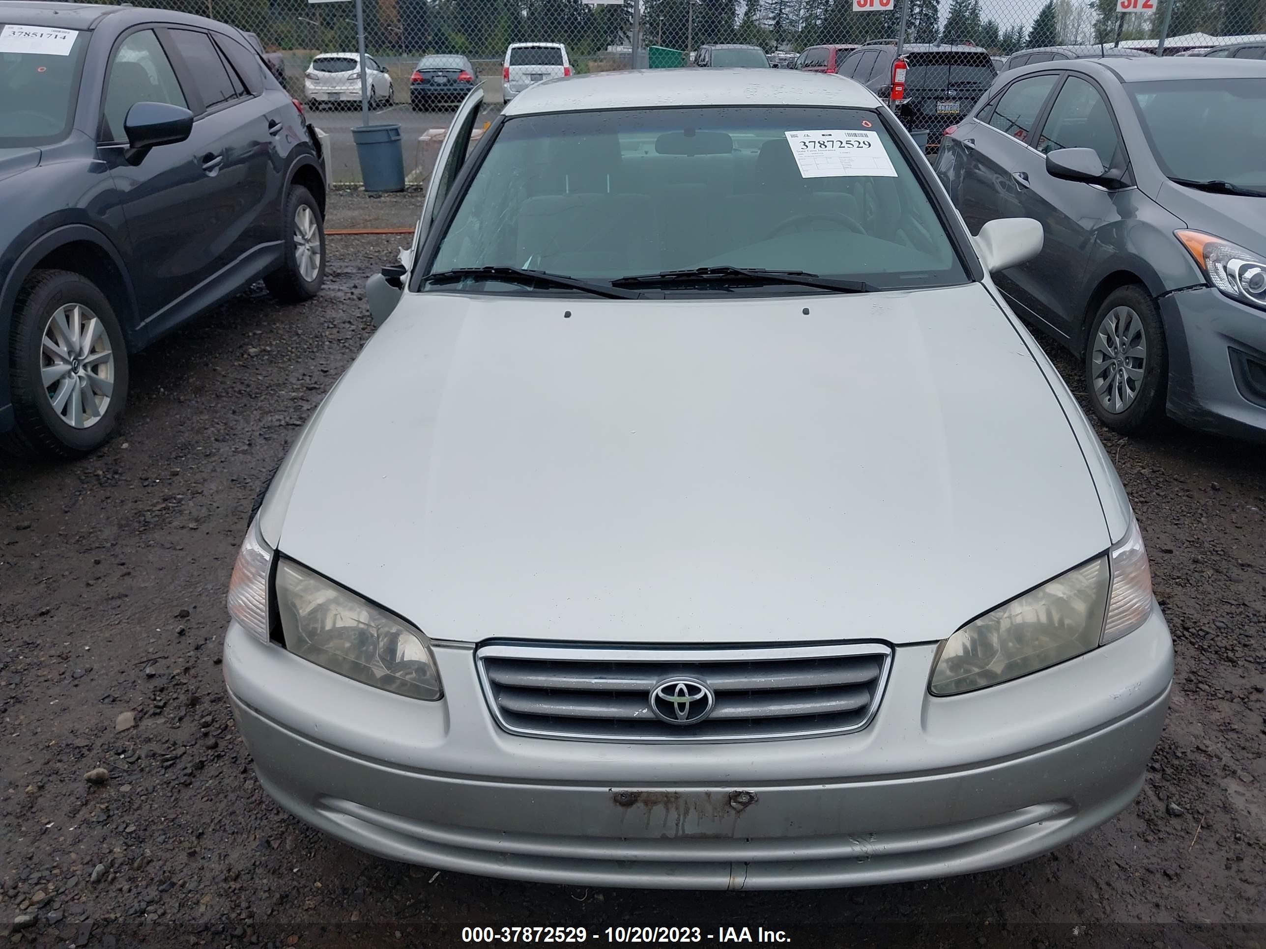 Photo 10 VIN: JT2BG22K1Y0529539 - TOYOTA CAMRY 