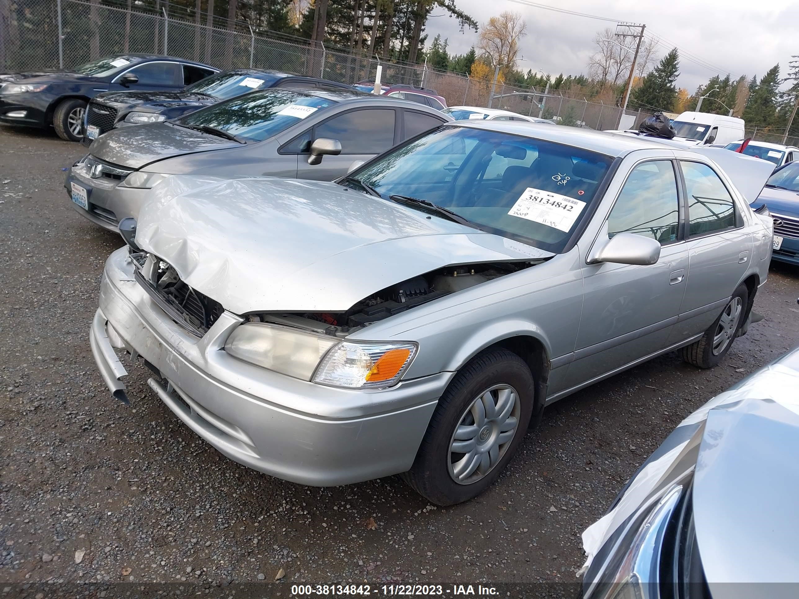 Photo 1 VIN: JT2BG22K210568338 - TOYOTA CAMRY 