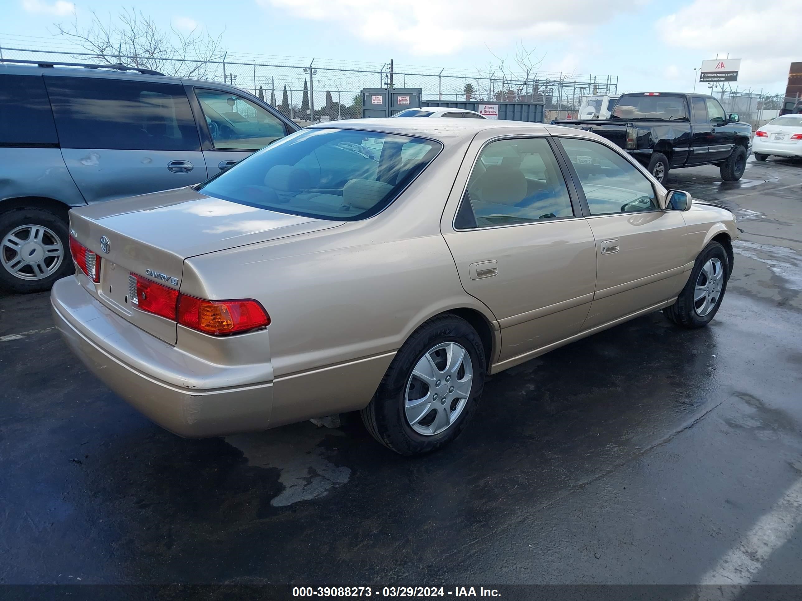 Photo 3 VIN: JT2BG22K210569005 - TOYOTA CAMRY 