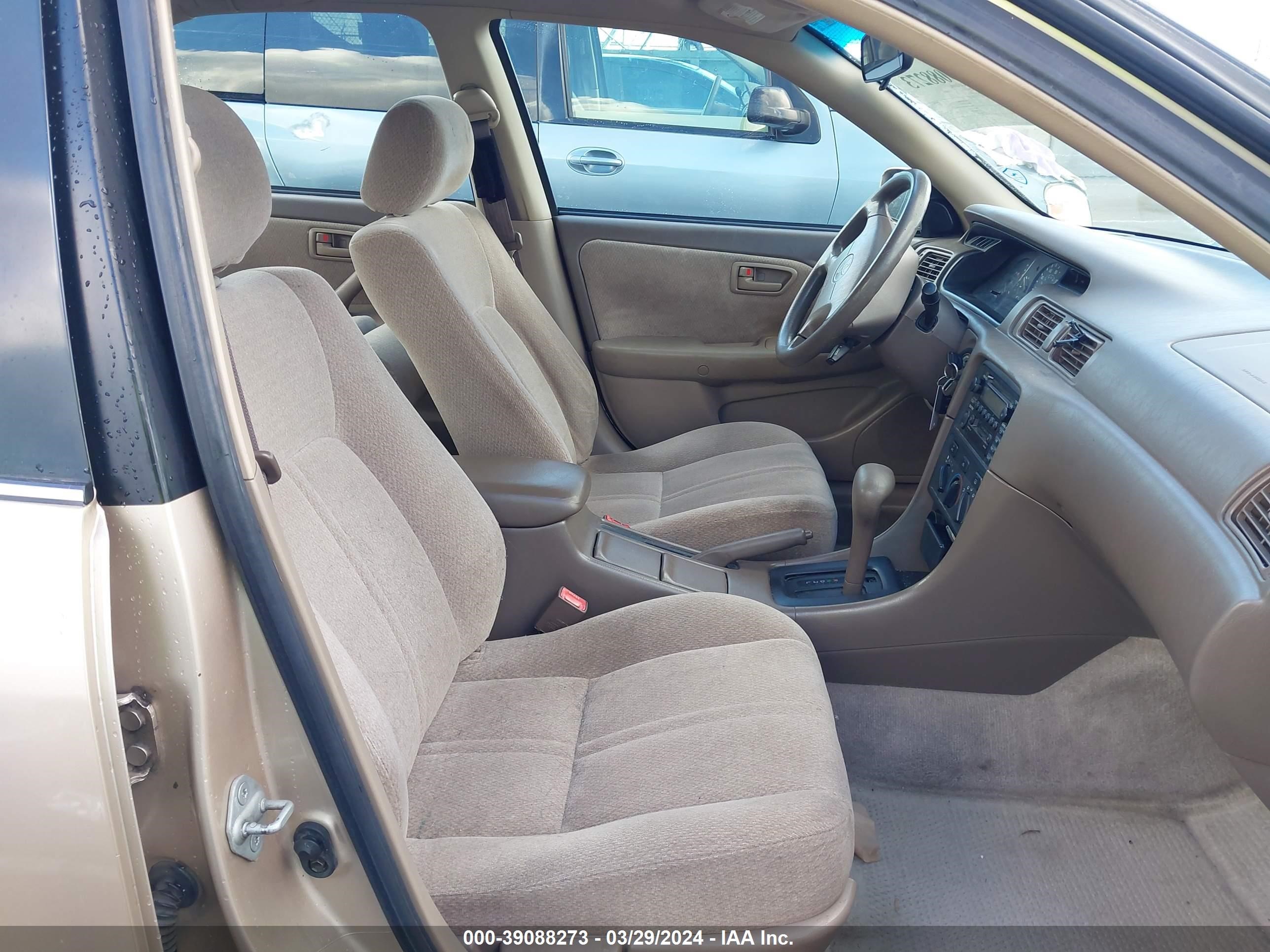 Photo 4 VIN: JT2BG22K210569005 - TOYOTA CAMRY 