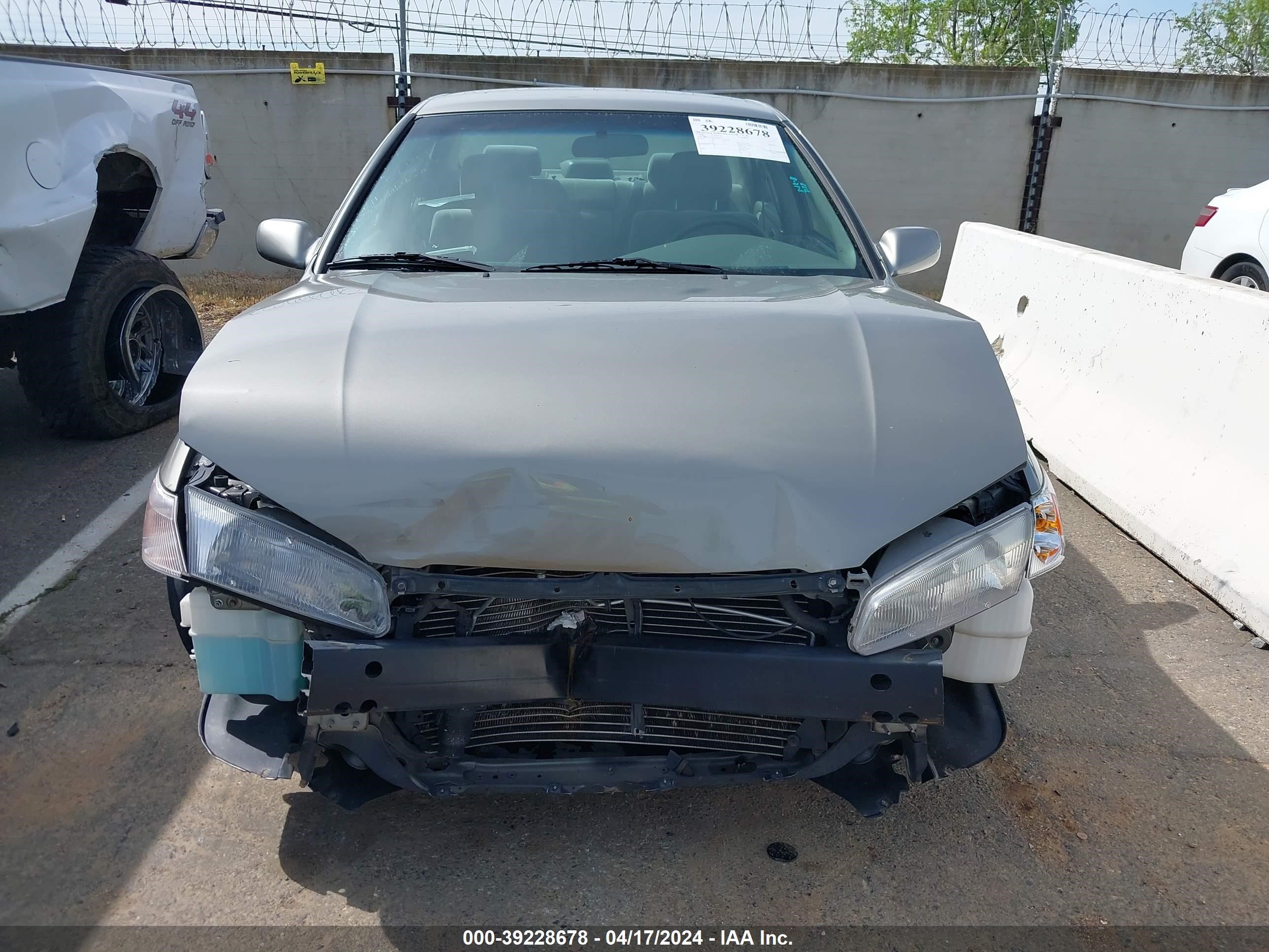 Photo 5 VIN: JT2BG22K2W0201334 - TOYOTA CAMRY 