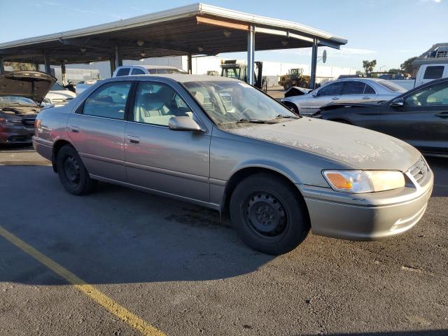 Photo 3 VIN: JT2BG22K2Y0395916 - TOYOTA CAMRY CE 