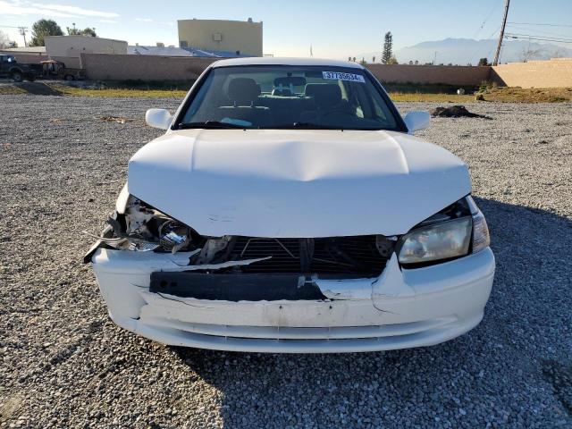 Photo 4 VIN: JT2BG22K2Y0529758 - TOYOTA CAMRY 