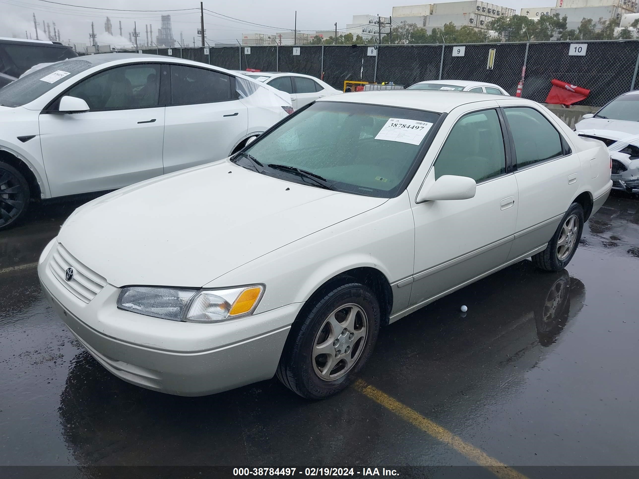 Photo 1 VIN: JT2BG22K4X0343539 - TOYOTA CAMRY 