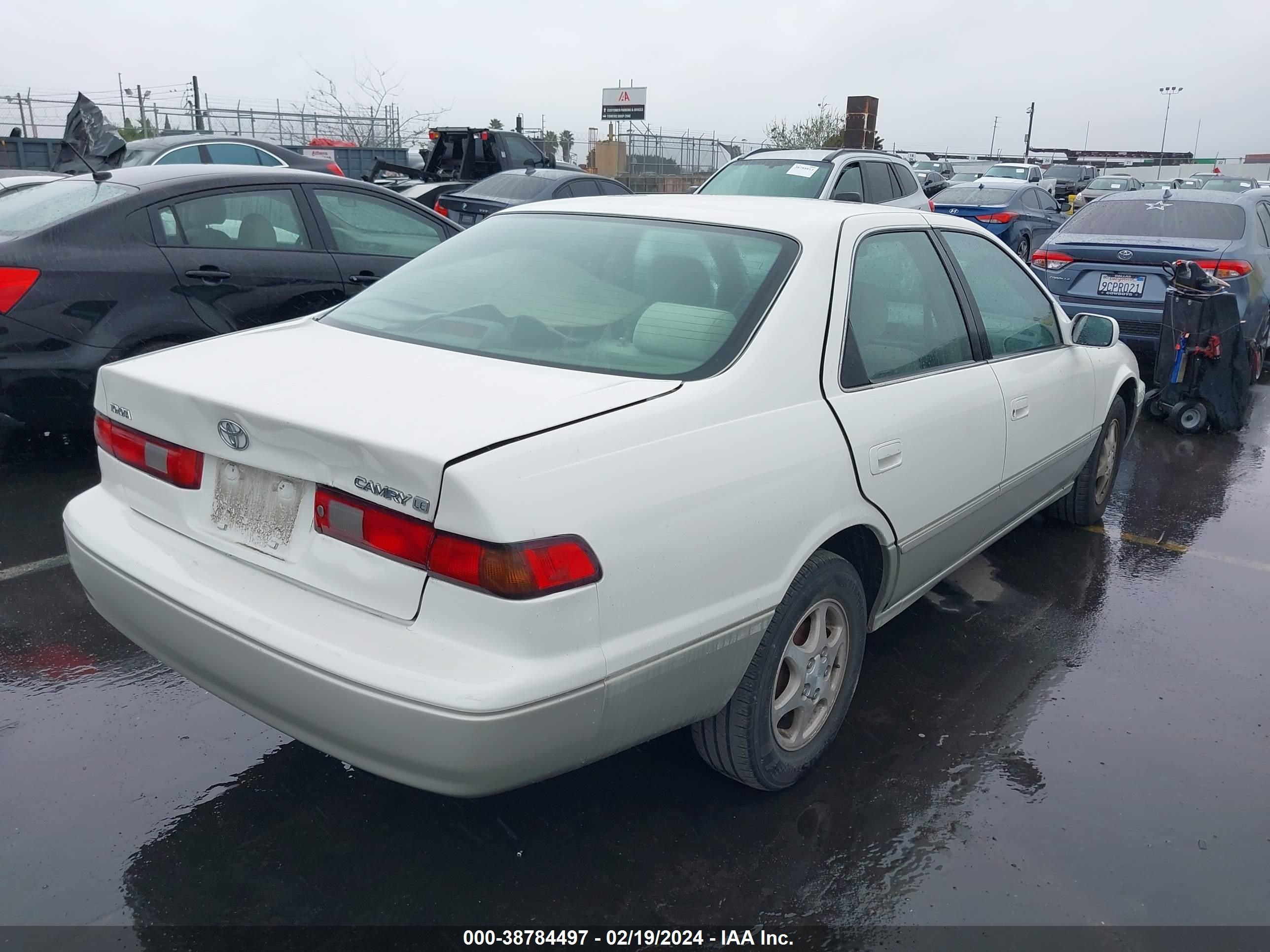 Photo 3 VIN: JT2BG22K4X0343539 - TOYOTA CAMRY 