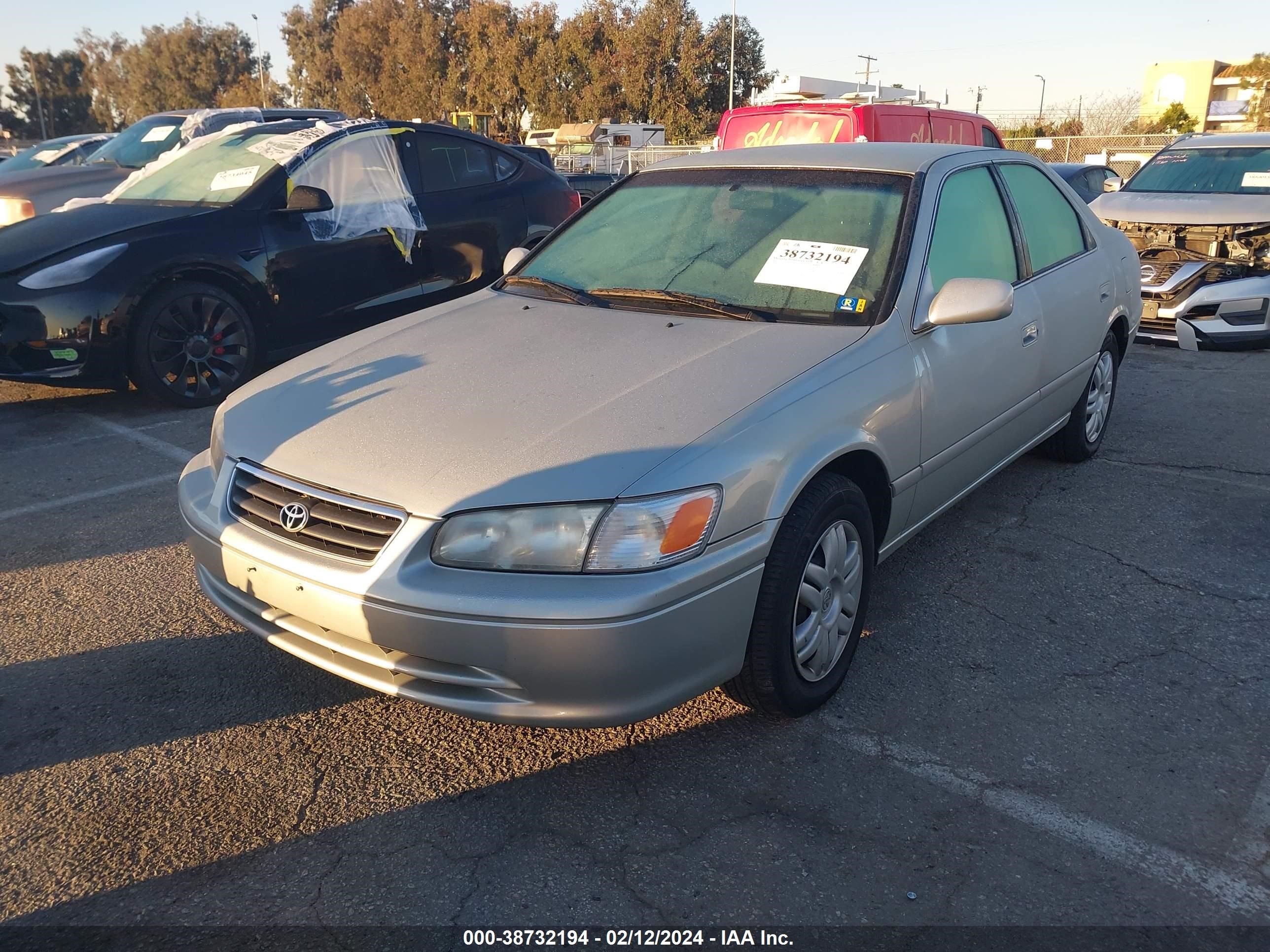 Photo 1 VIN: JT2BG22K510606726 - TOYOTA CAMRY 