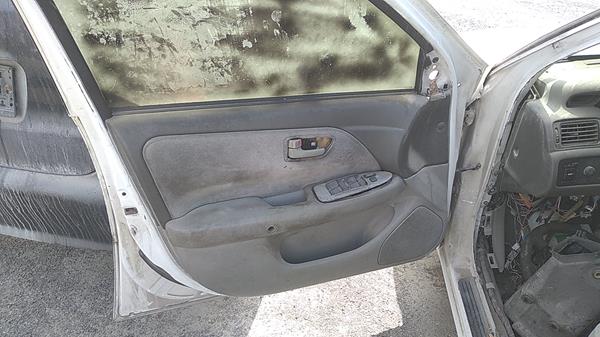 Photo 8 VIN: JT2BG22K5W0150508 - TOYOTA CAMRY 