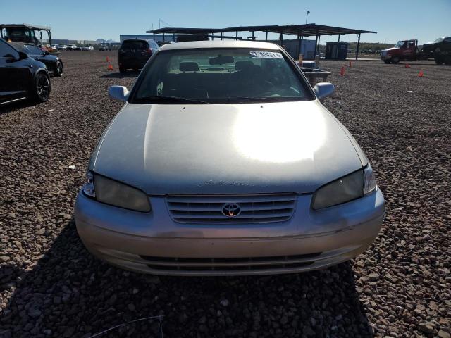 Photo 4 VIN: JT2BG22K5W0201490 - TOYOTA CAMRY 