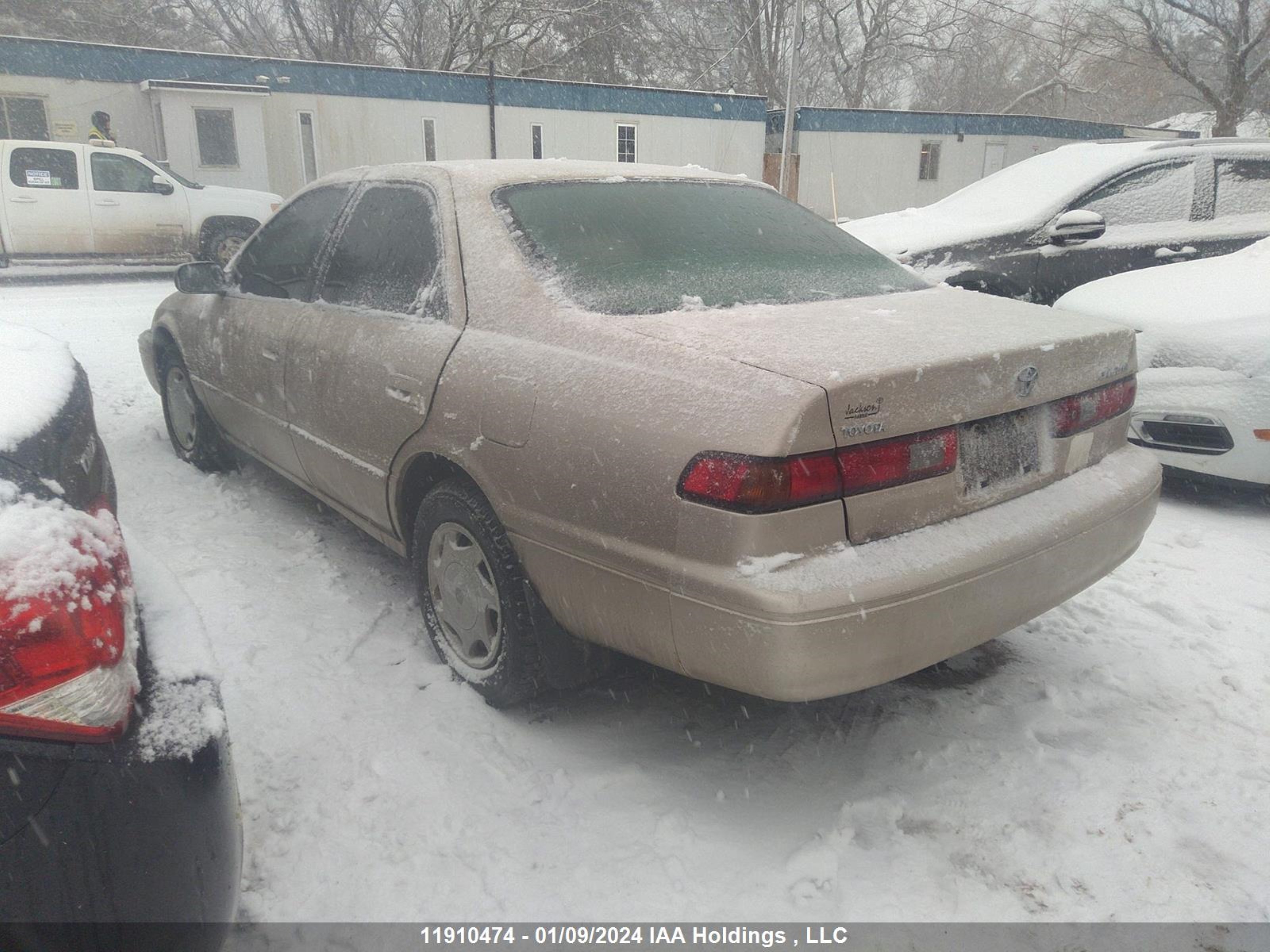 Photo 2 VIN: JT2BG22K5X0345574 - TOYOTA CAMRY 