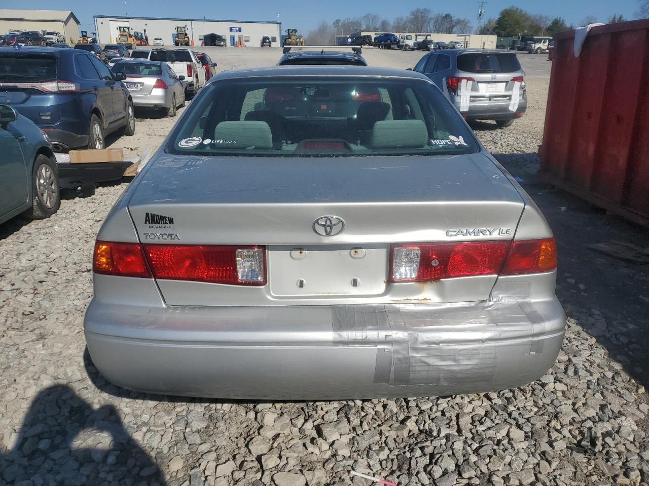 Photo 5 VIN: JT2BG22K5Y0529852 - TOYOTA CAMRY 