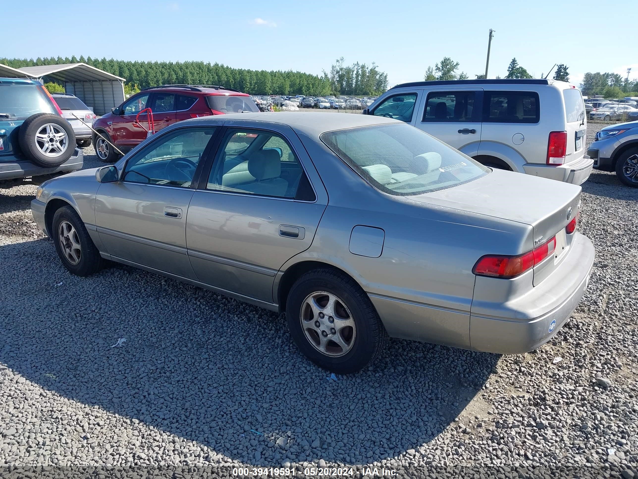 Photo 2 VIN: JT2BG22K6V0093279 - TOYOTA CAMRY 