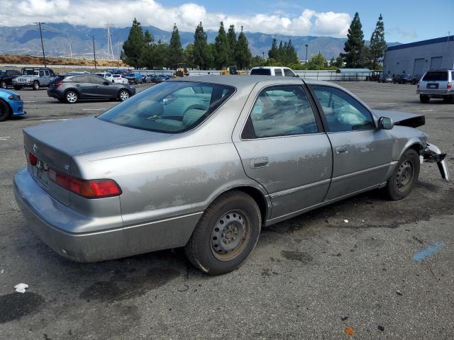 Photo 2 VIN: JT2BG22K6W0174591 - TOYOTA CAMRY CE 