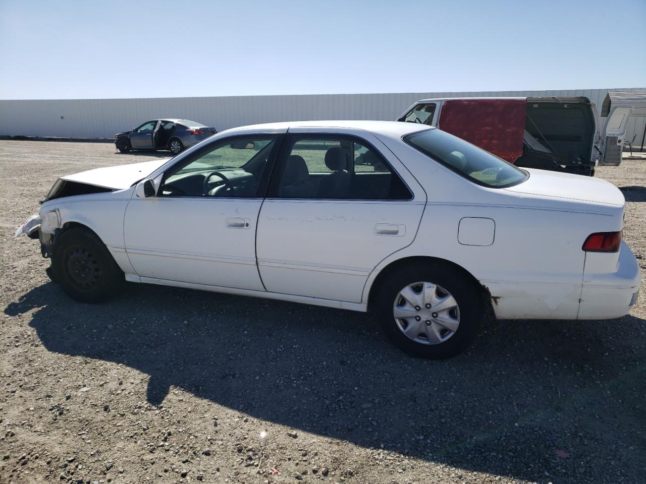 Photo 1 VIN: JT2BG22K6W0200218 - TOYOTA CAMRY 