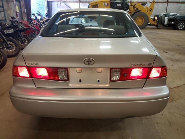 Photo 5 VIN: JT2BG22K6Y0518925 - TOYOTA CAMRY 